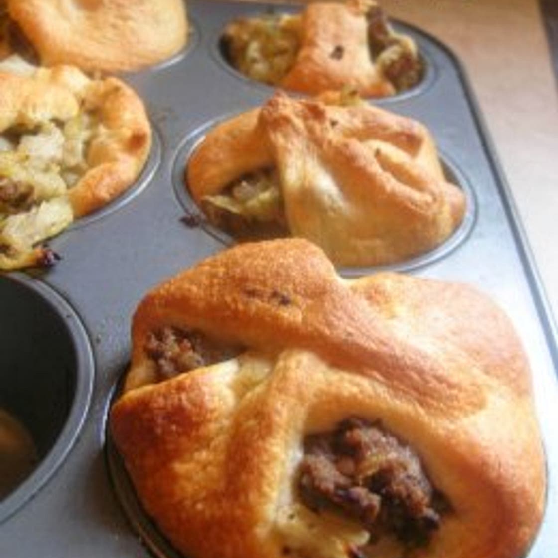 Kraut Bierocks (German Cabbage Burgers!)