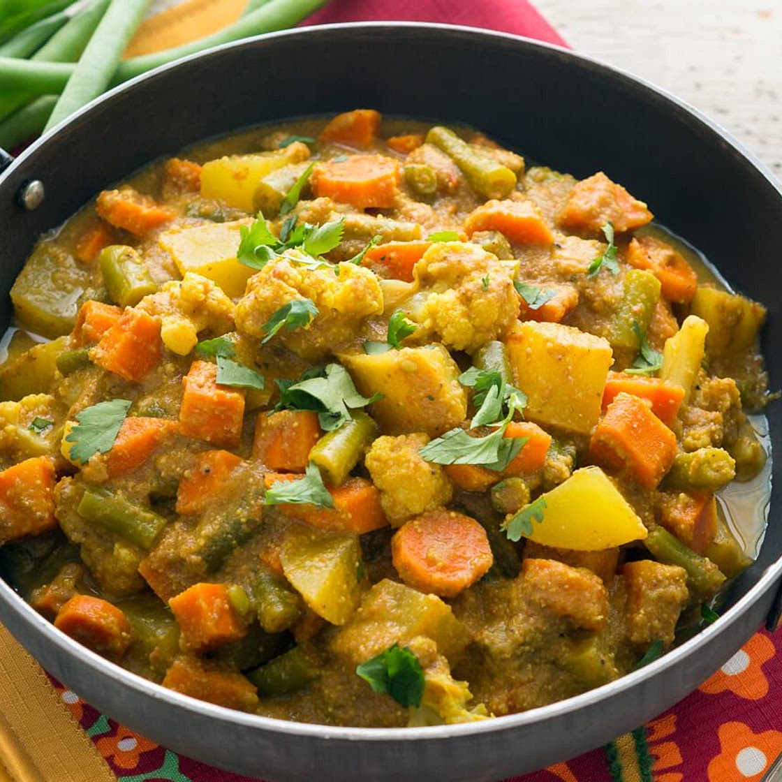 Mixed Winter Veggie Curry with Poppy Seeds