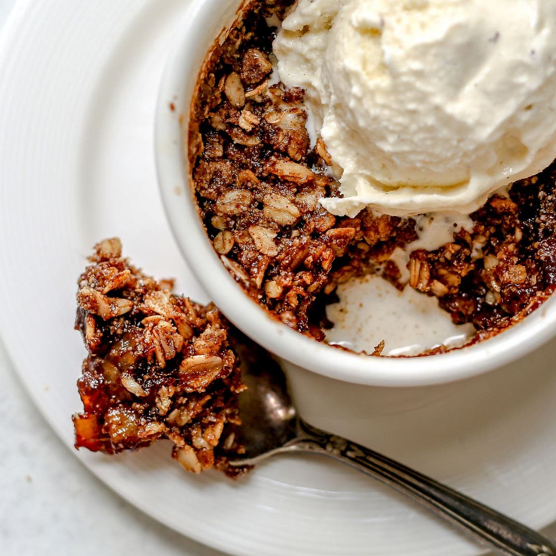 Single Serve Microwave Apple Crisp in 5-min