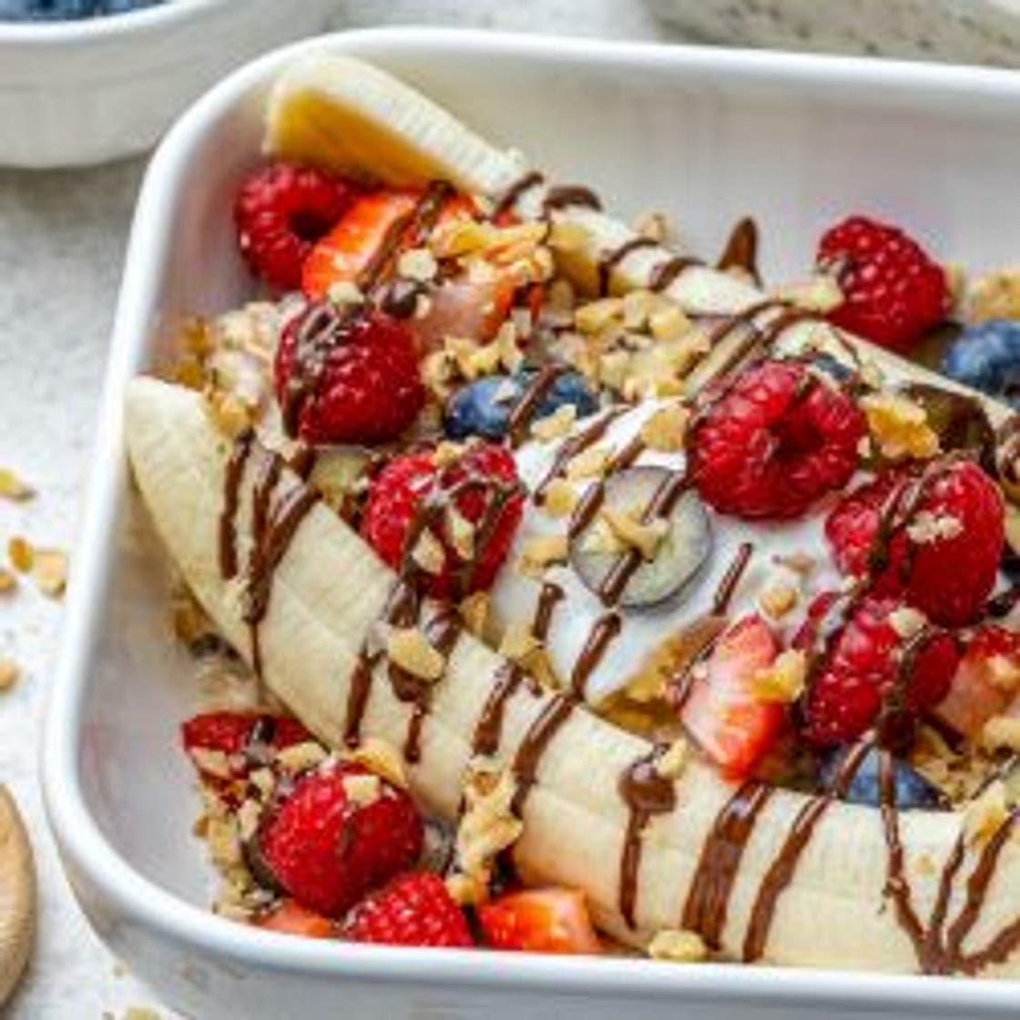 Banana Split Oatmeal Bowls
