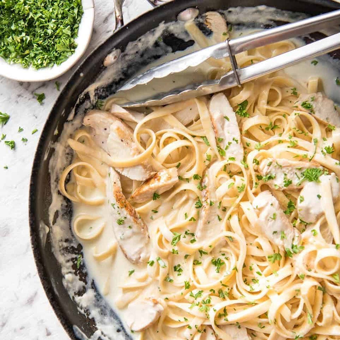 One Pot Chicken Alfredo Pasta