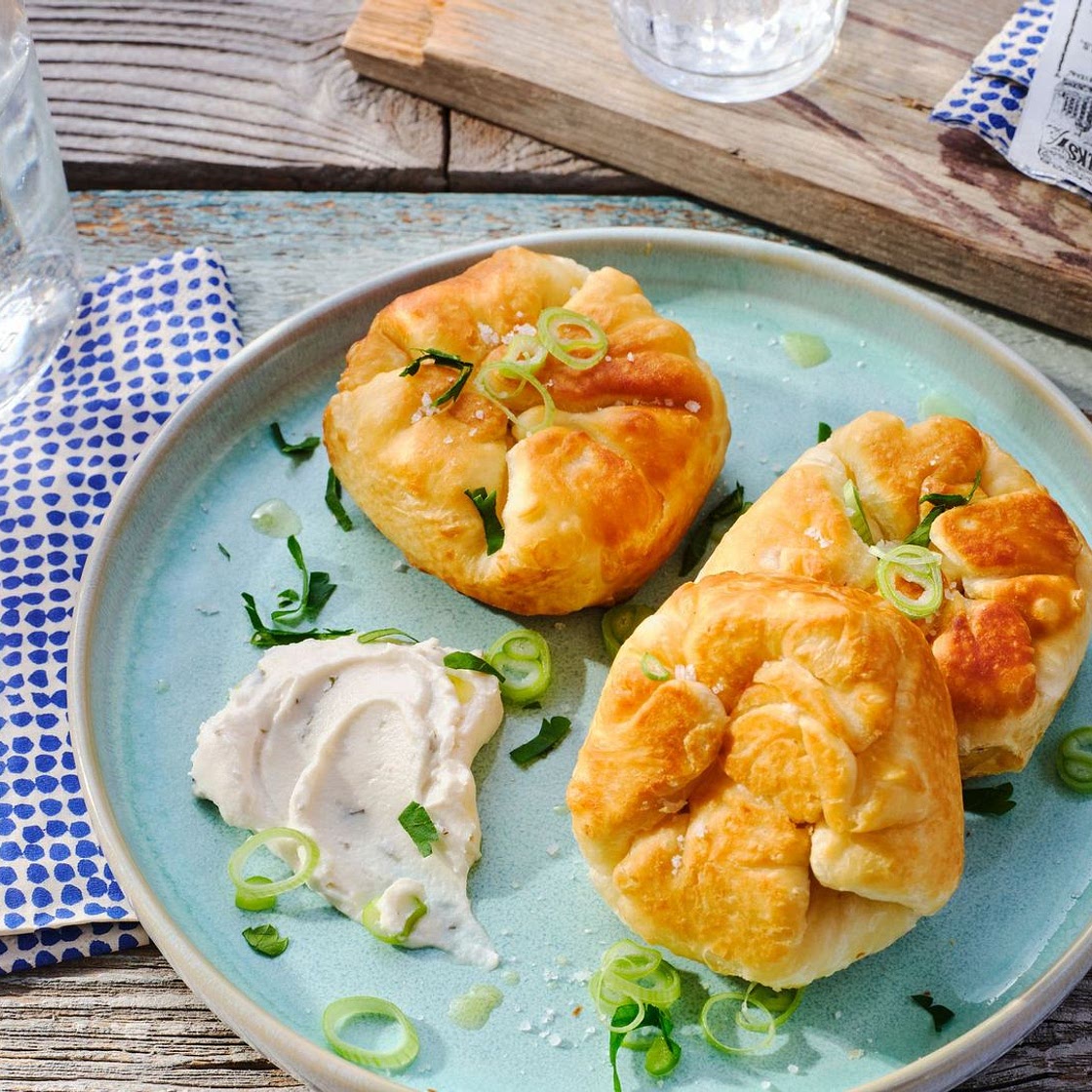 Pfannenbrote Flammkuchen Style