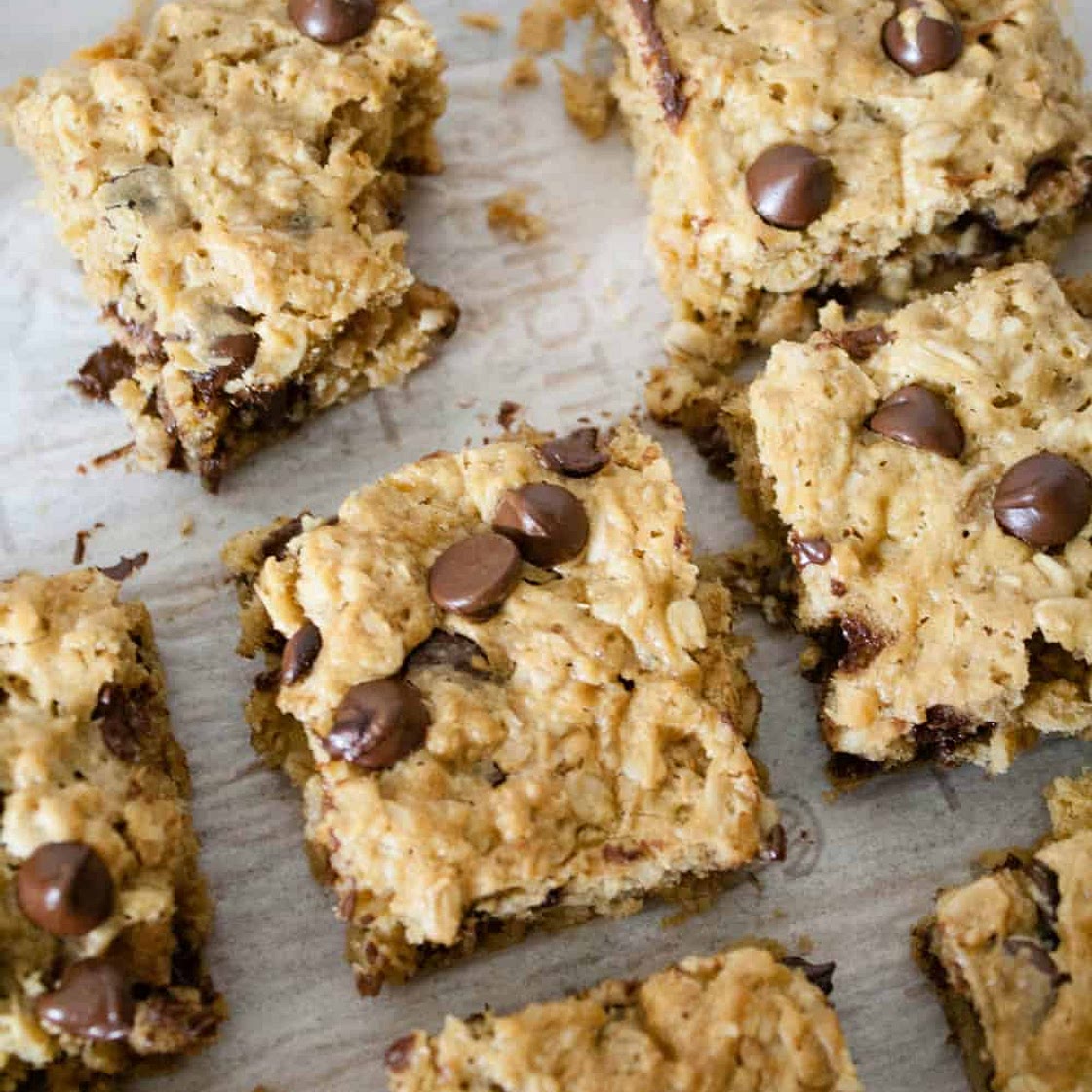 Healthier Oatmeal Peanut Butter Chocolate Chip Breakfast Bars