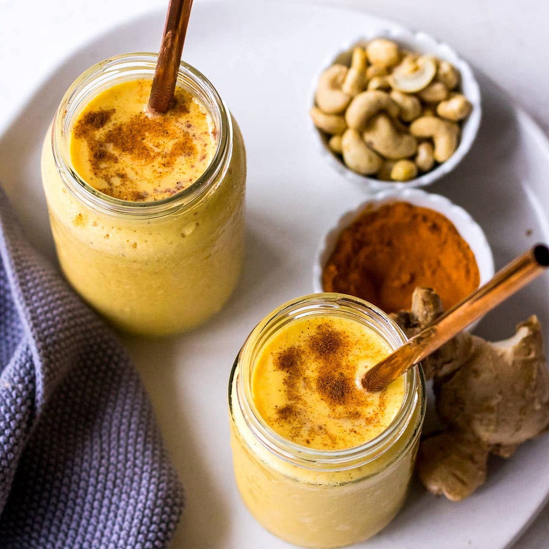 Prebiotic Golden Milk Smoothie