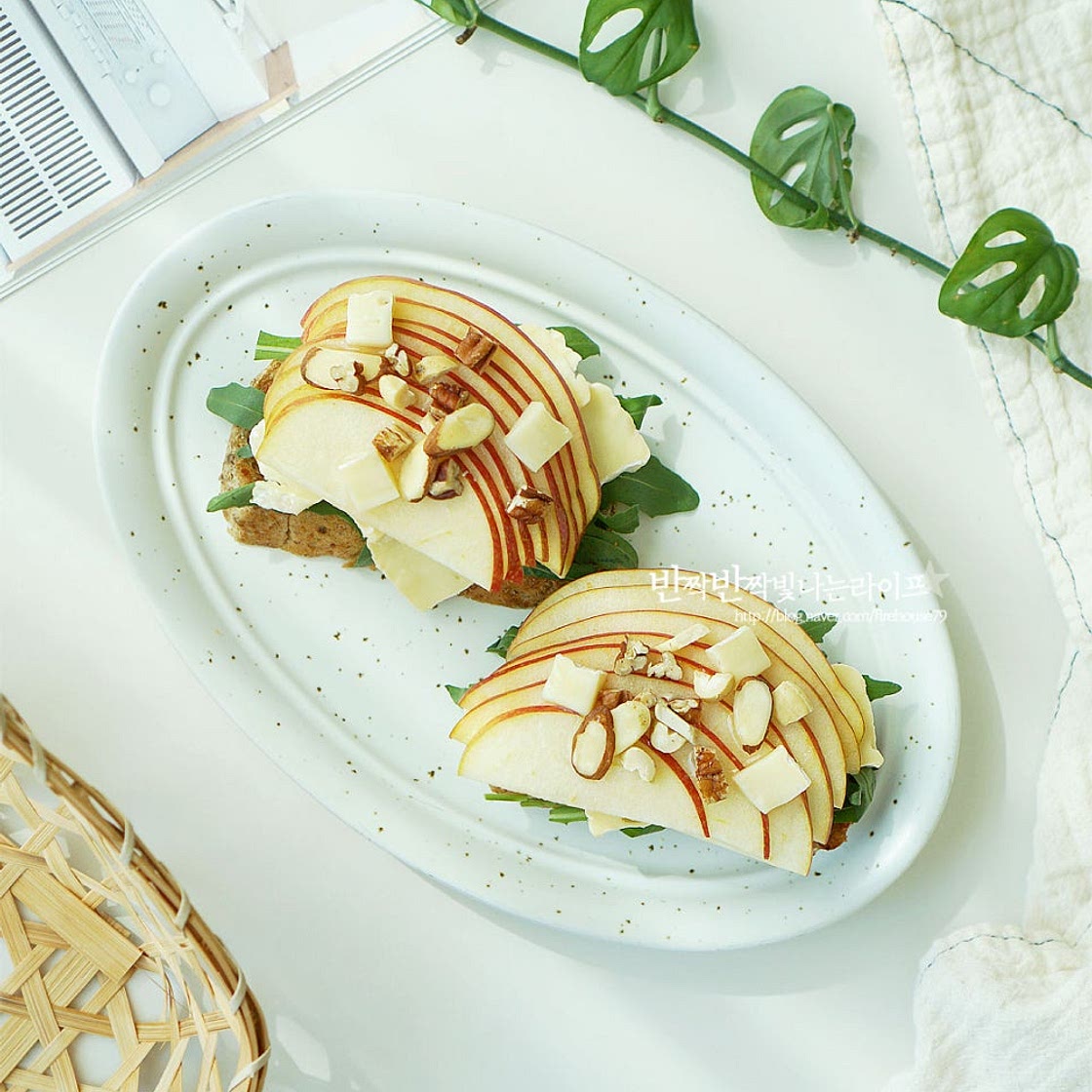 사과 브리치즈 샌드위치 통밀빵 과일 오픈샌드위치 간단 샌드위치 레시피
