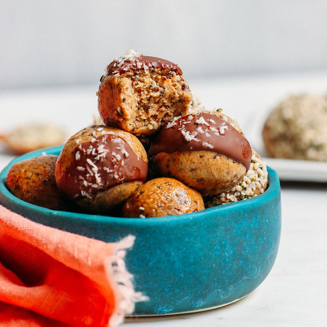 5-Ingredient Protein Balls (Low Sugar, Grain-Free)