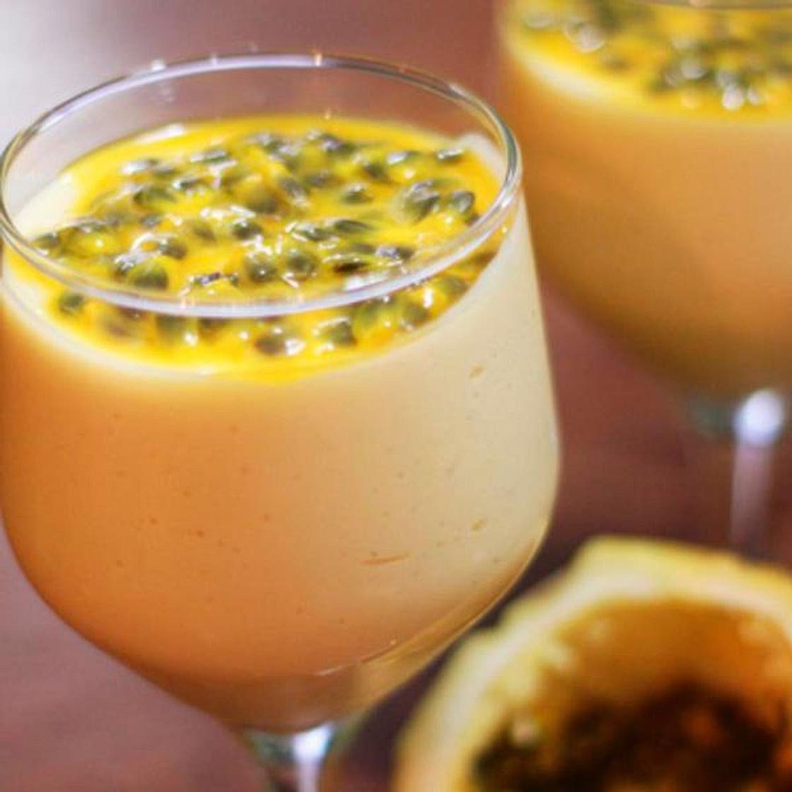 Suco de maracujá com leite condensado