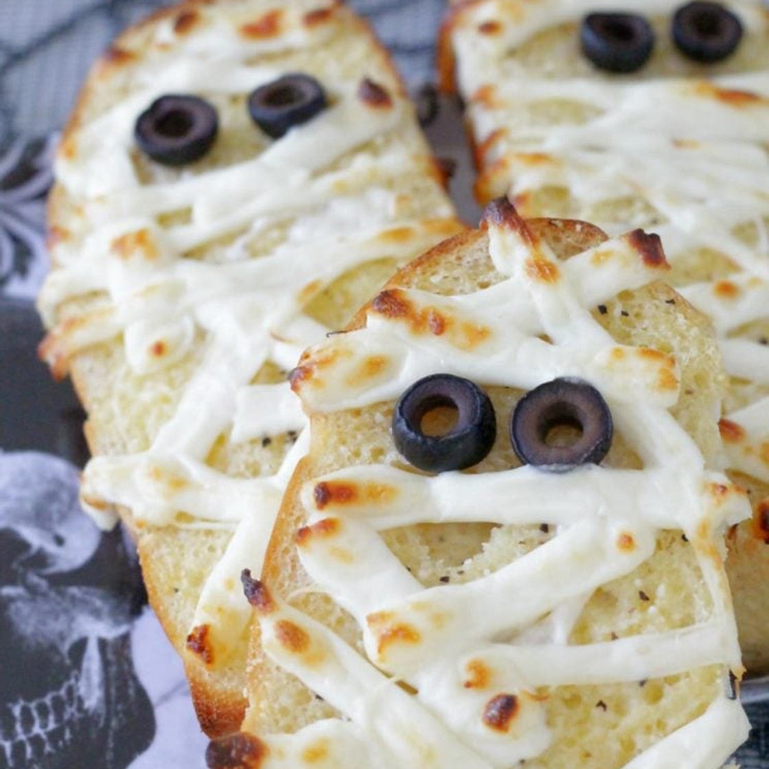 Mummified Garlic Bread