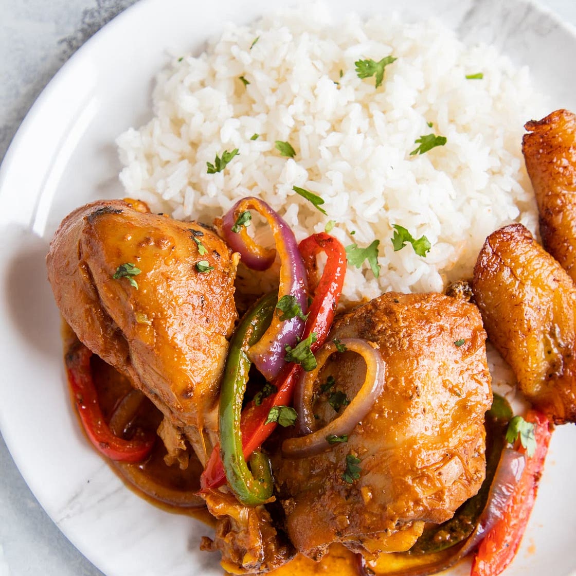 Pollo Guisado Dominicano (Dominican Stewed Chicken Recipe)