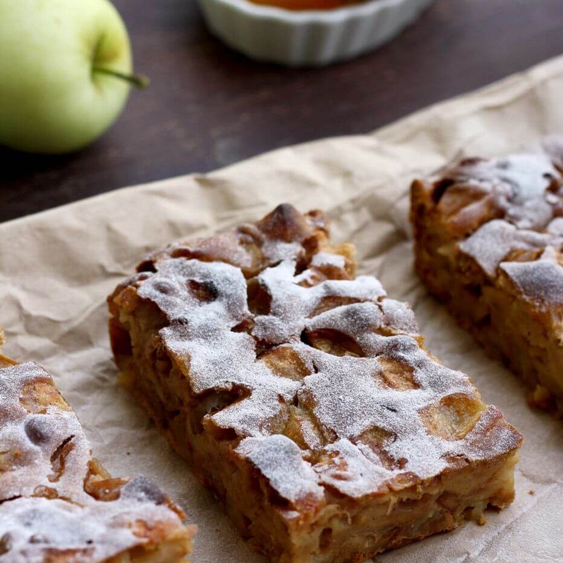 Sharlotka: Russian Apple Pie