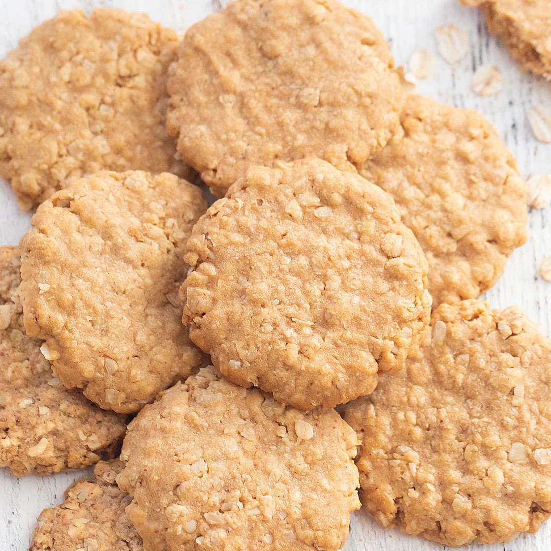 3 Ingredient Healthy Peanut Butter Oatmeal Cookies