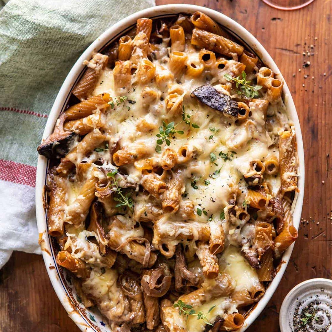One Pot Creamy French Onion Pasta Bake