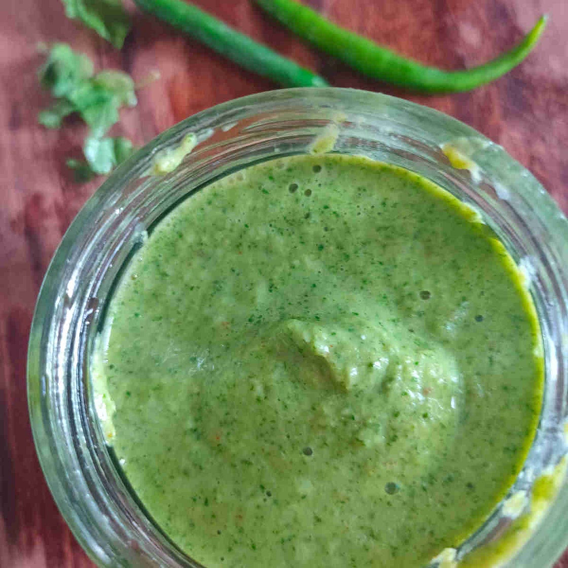 Cilantro Mint Chutney (Indian Green Dip)