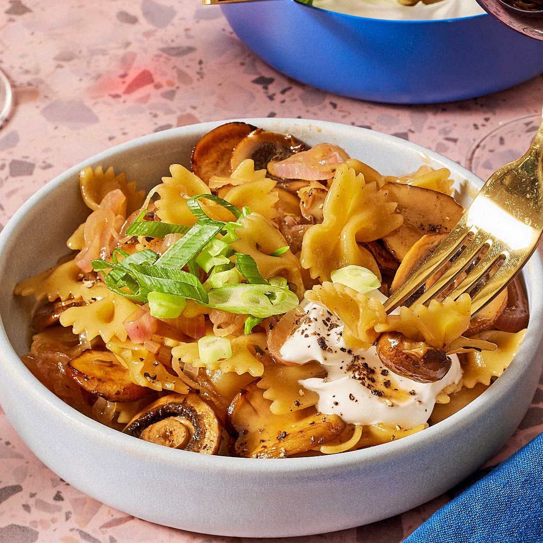 Farfalle cipolle e funghi