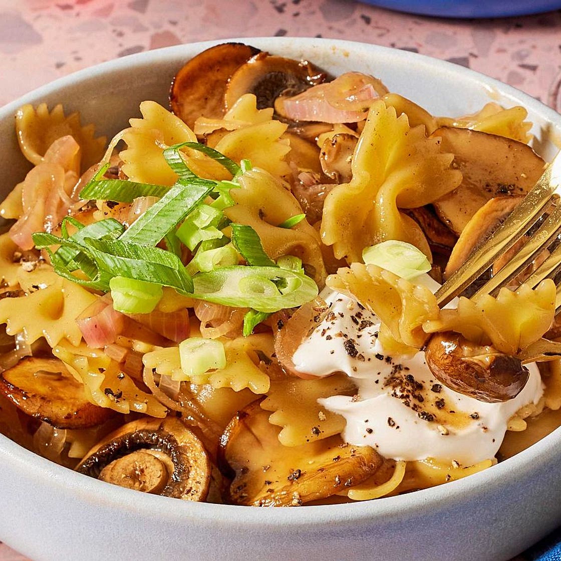 Farfalle cipolle e funghi
