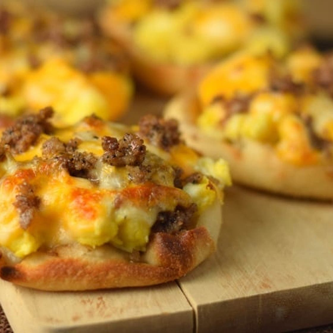 English Muffin Breakfast Pizza