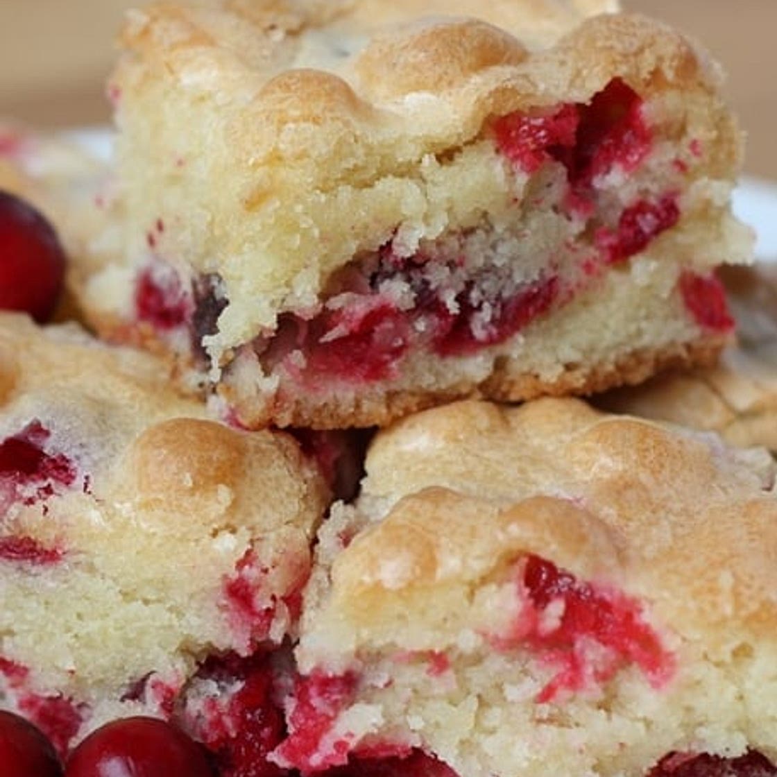 Cranberry Christmas Cake