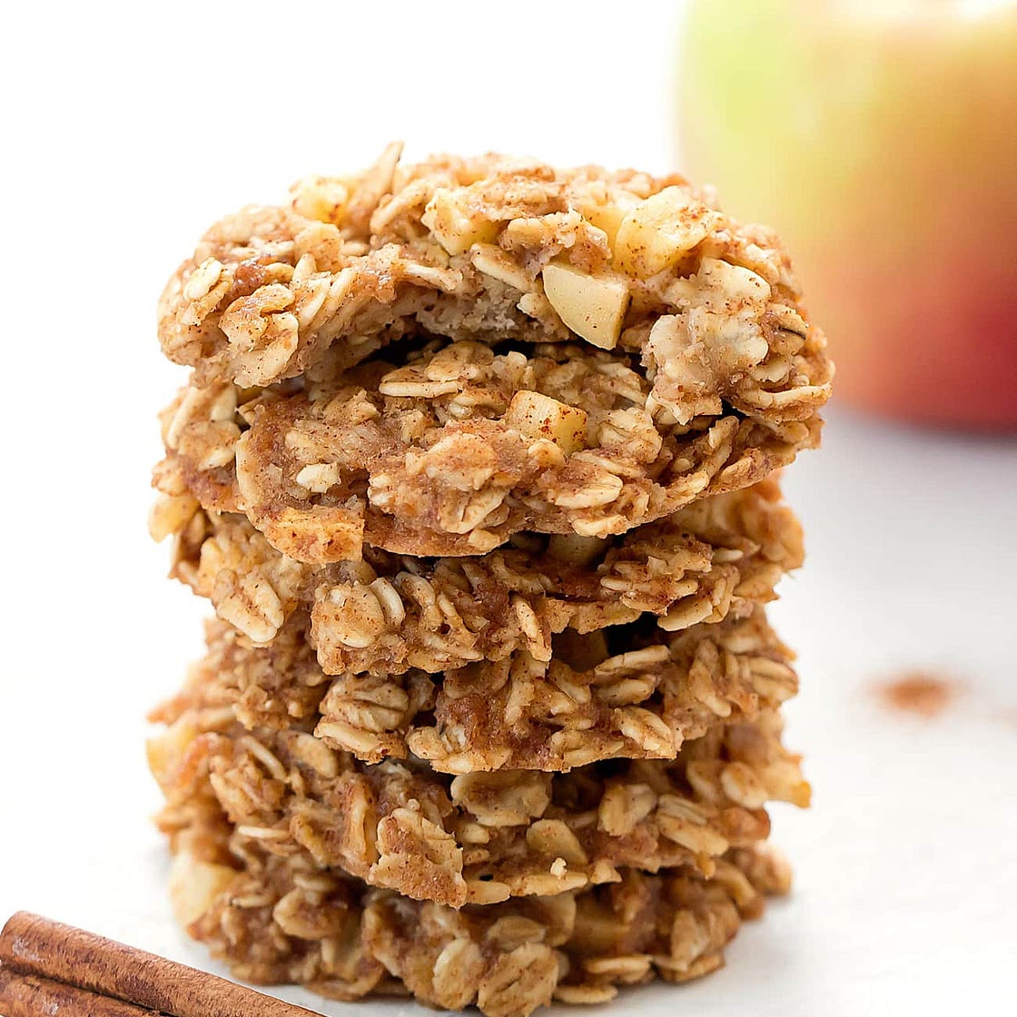 Healthy Apple Pie Oatmeal Cookies