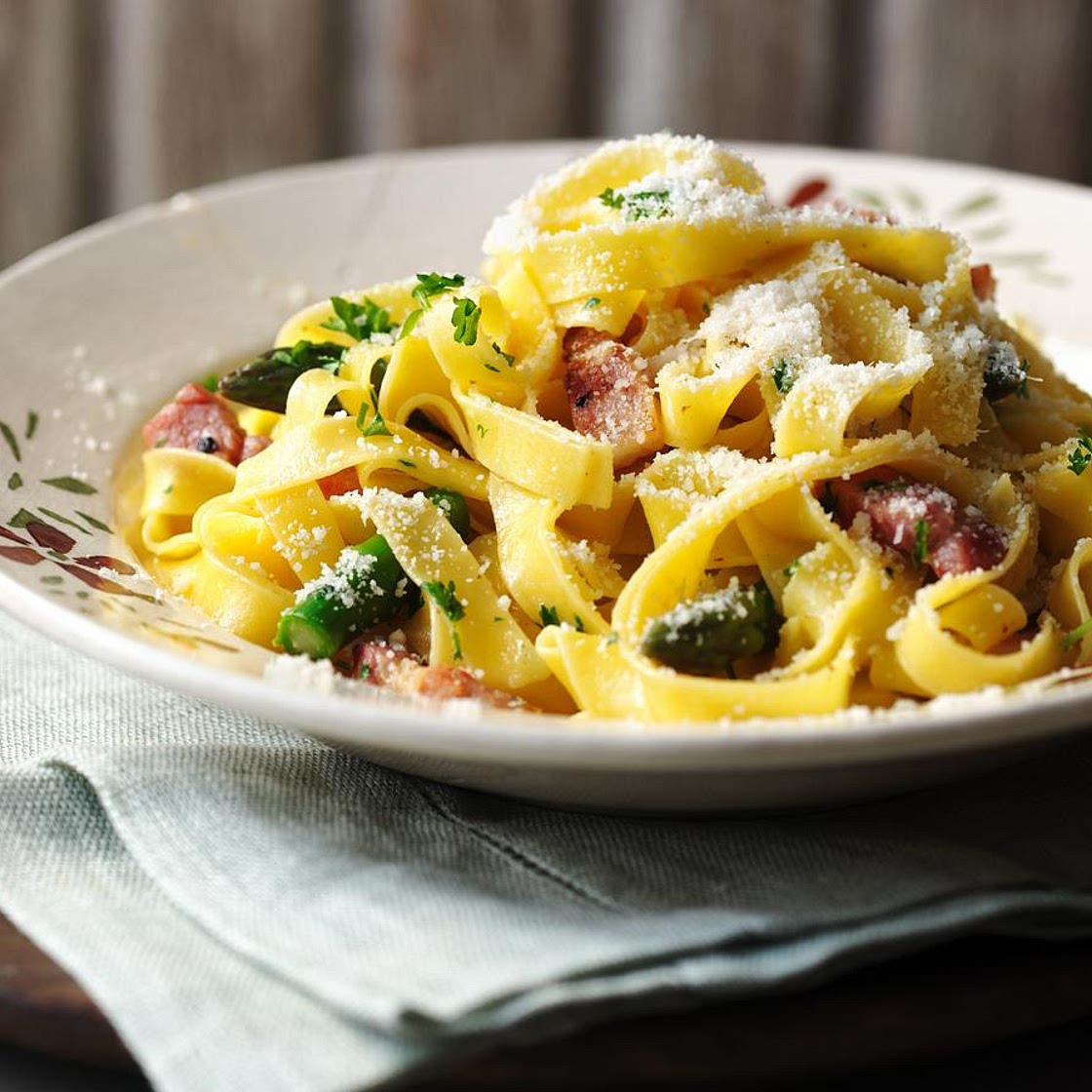 Fettuccine with asparagus and smoky bacon