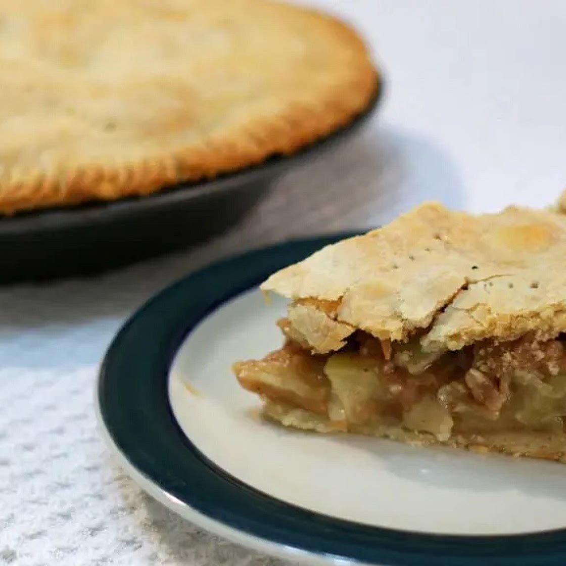 Easy Apple Pie with Flaky Crust