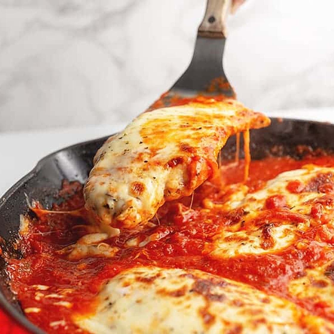 Easy Chicken Mozzarella (5 Ingredients!)