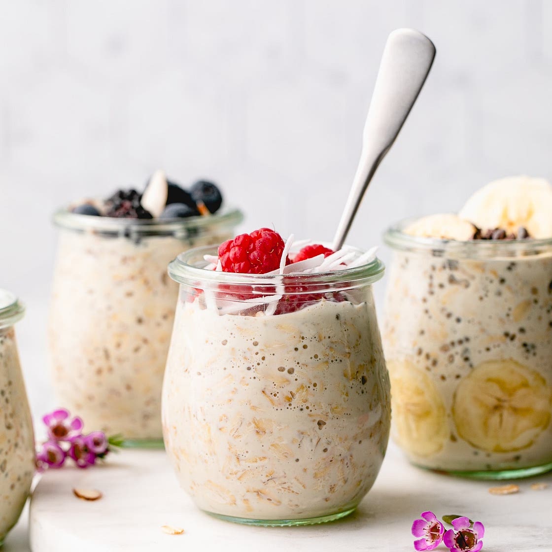 Healthy Overnight Oats (Vegan +No-Cook)