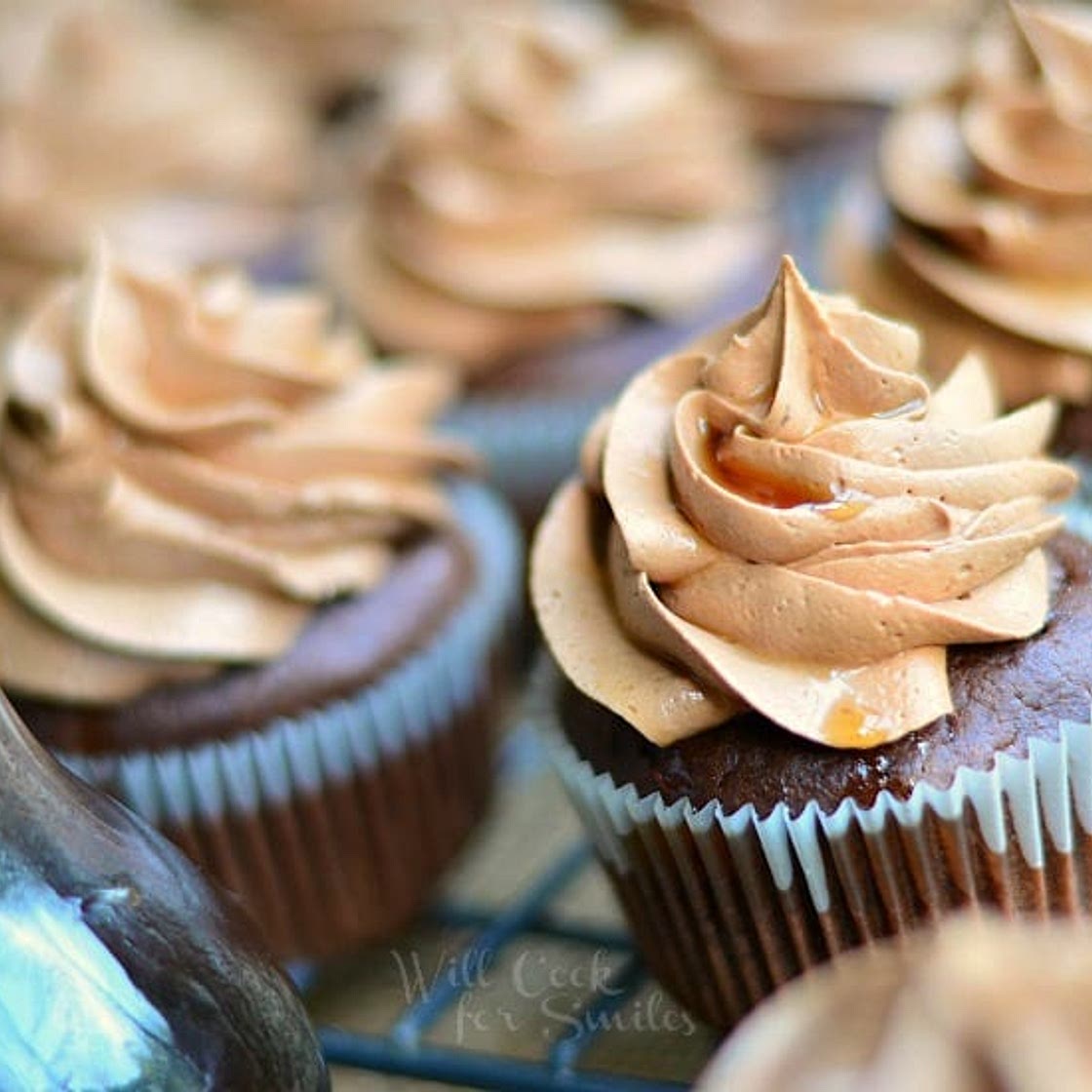 Bourbon Chocolate Cupcakes with Chocolate Buttercream Frosting and Bourbon Glaze