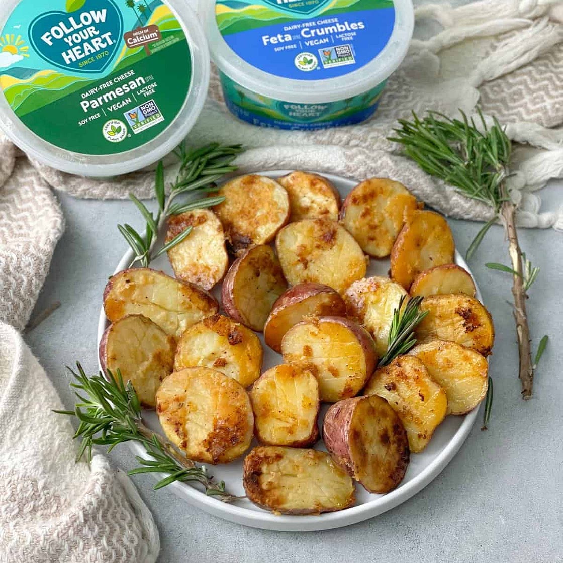 Crispy Parmesan Rosemary Garlic Baked Potatoes