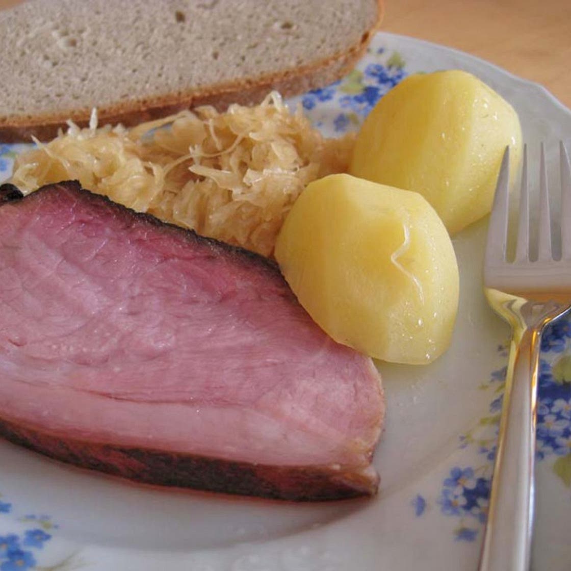 Geselchtes mit Sauerkraut