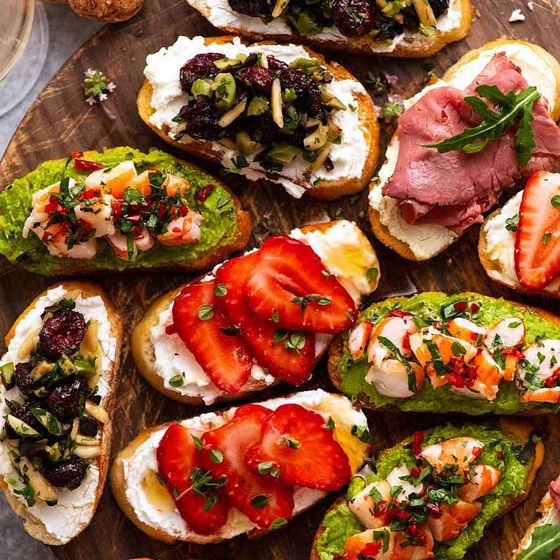 Crostini - 8 delicious ways!
