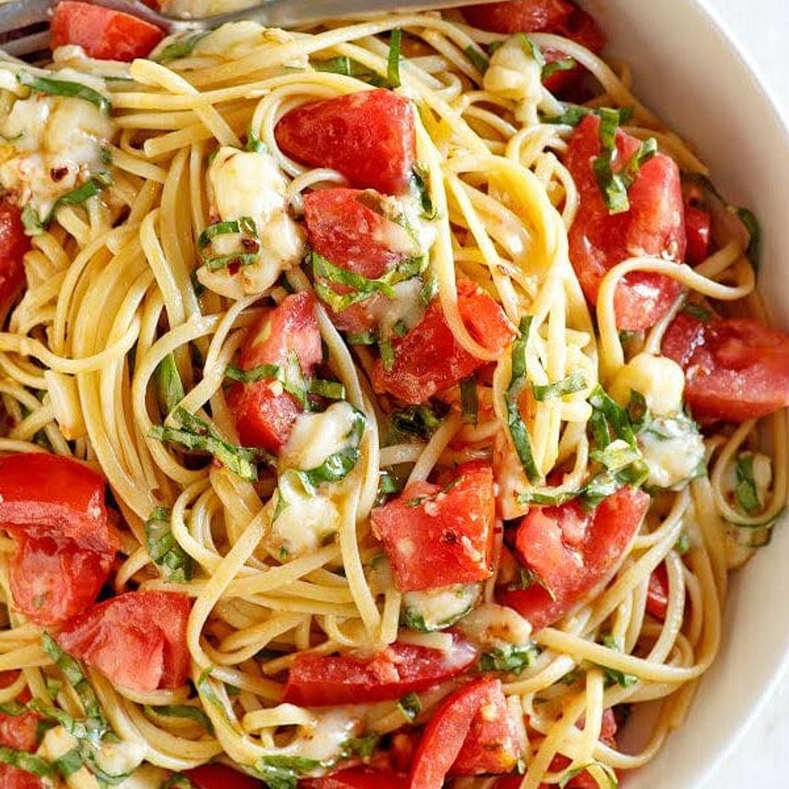 Linguine with Tomatoes Basil and Brie