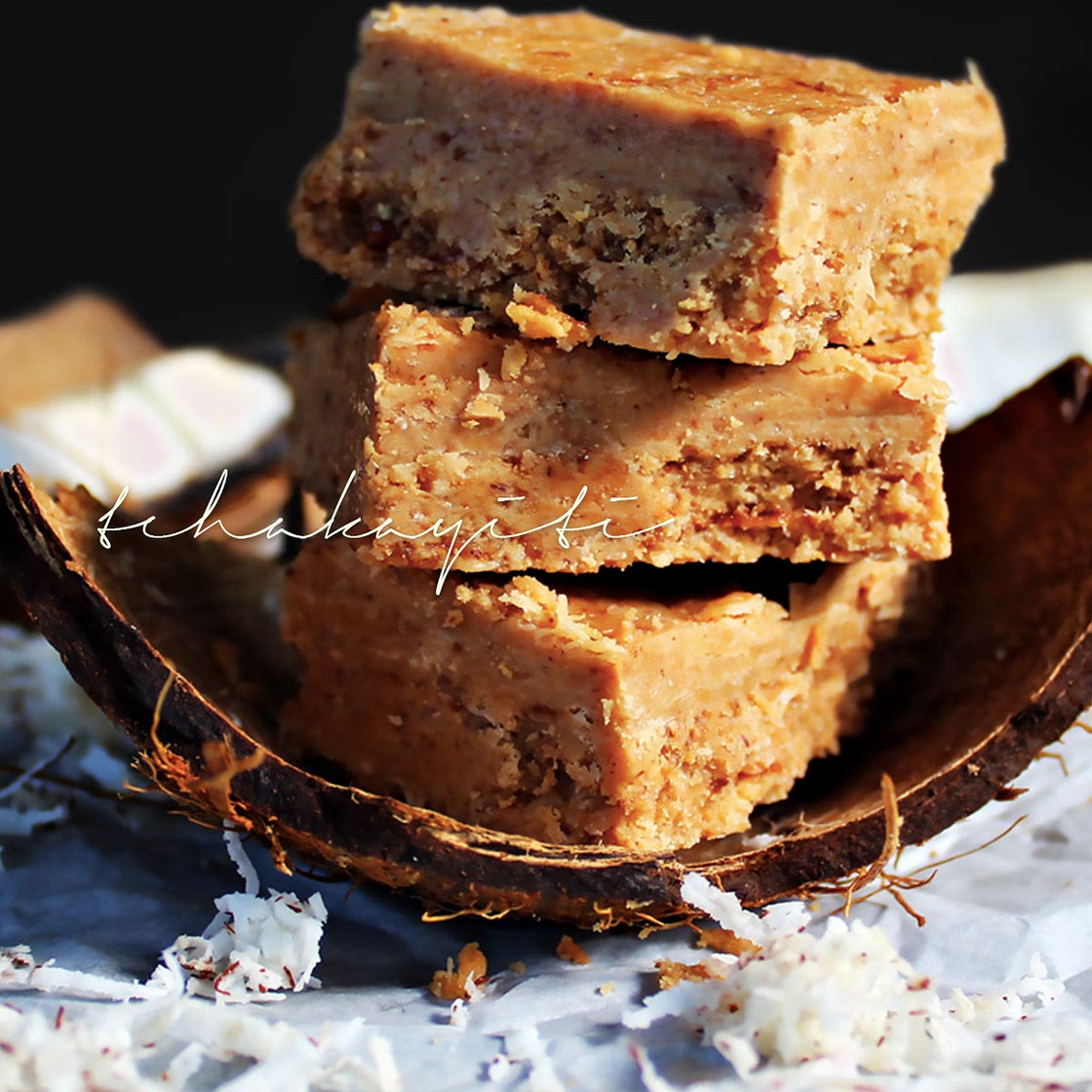Douce kokoye, Haitian coconut fudge with shredded coconut
