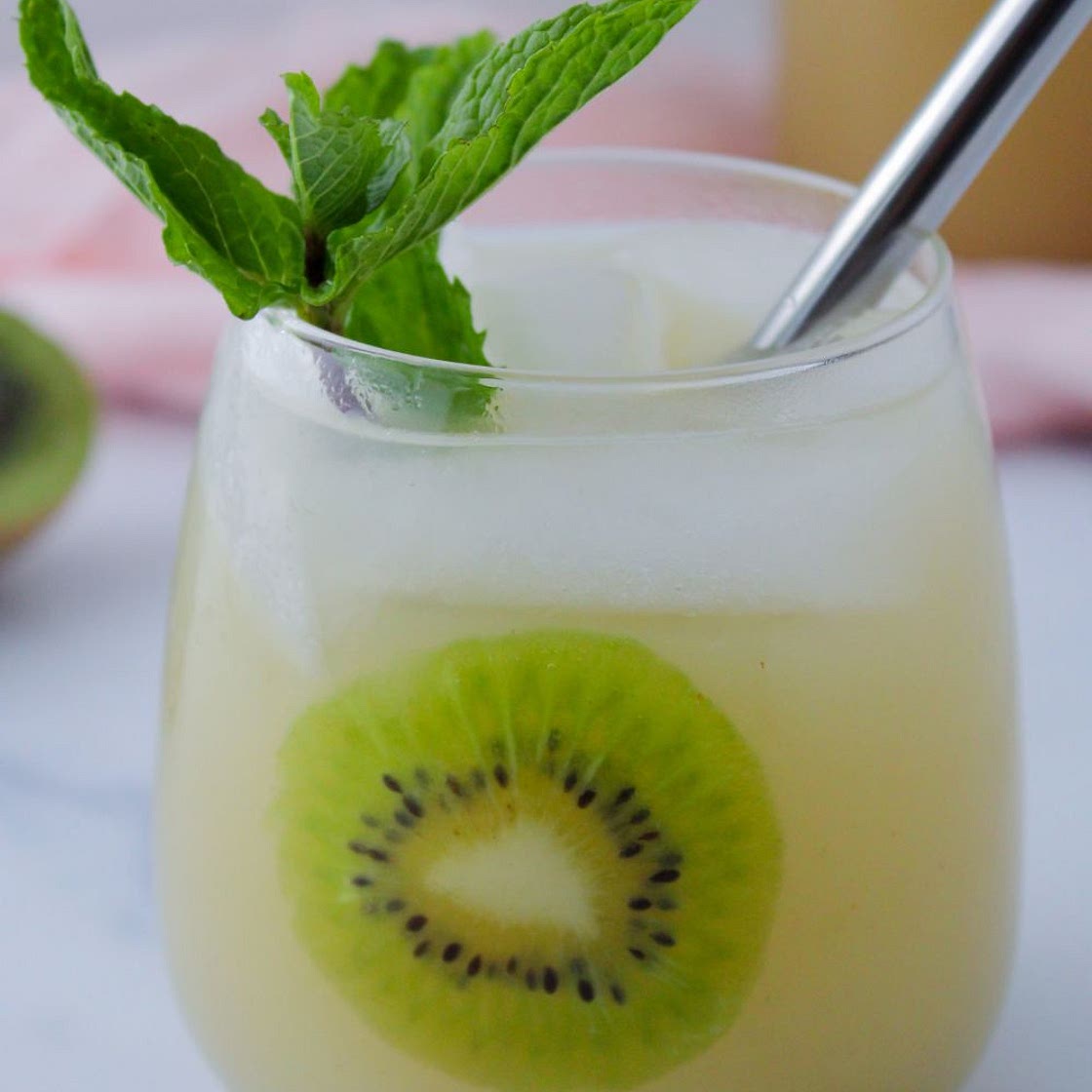 Kiwi Agua Fresca (Kiwi de Agua)