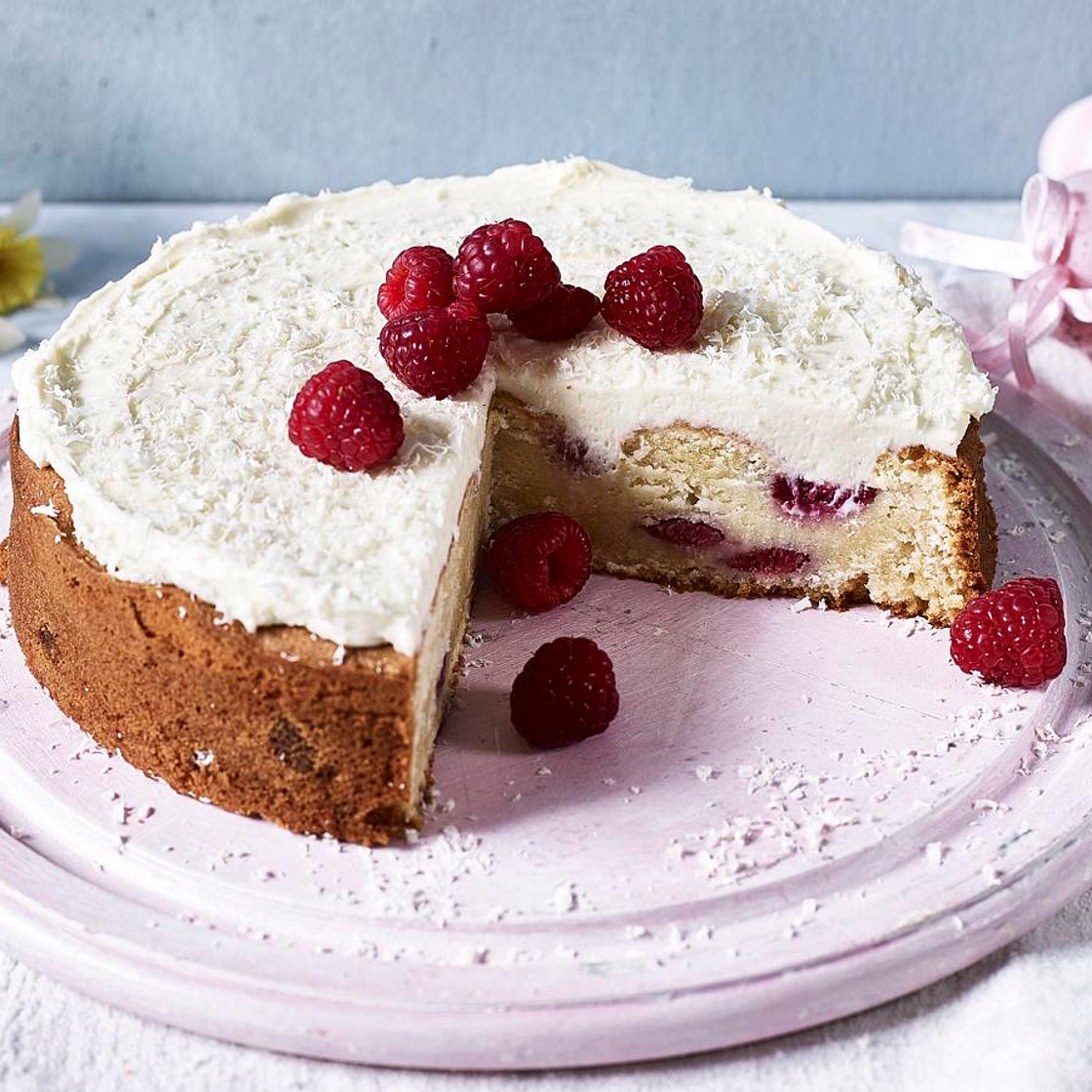 White chocolate and raspberry cake
