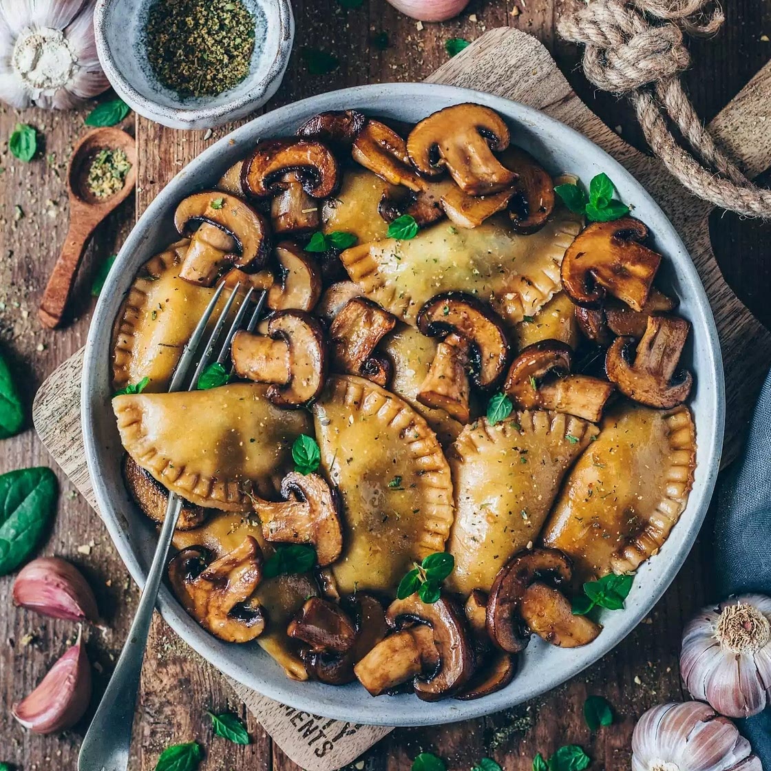 Spinach Ravioli with Mushrooms (vegan)