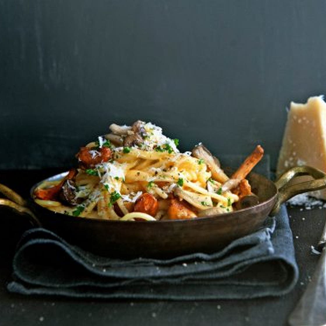 snelle pasta carbonara met paddenstoelen