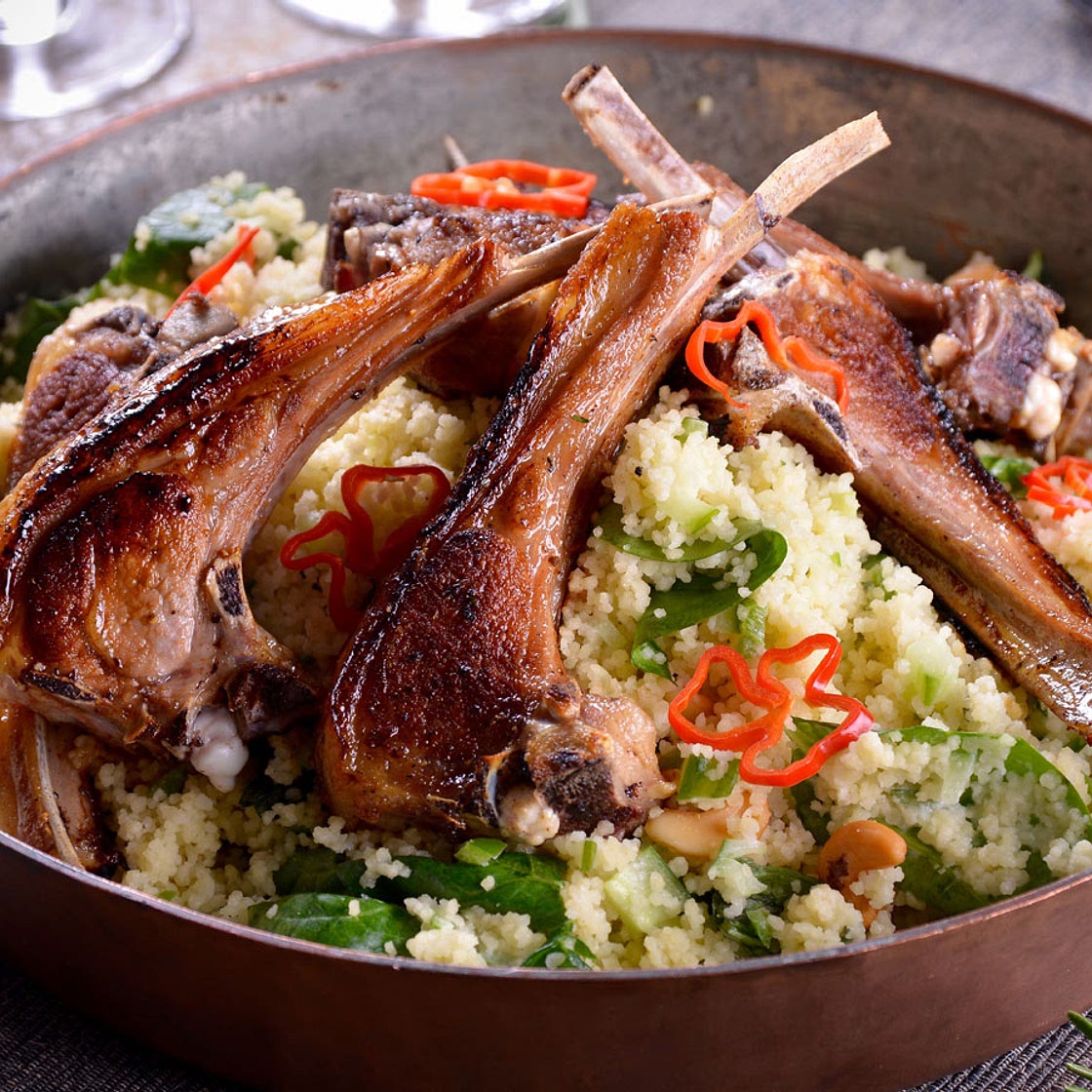 Cuscús con verdes y anacardos