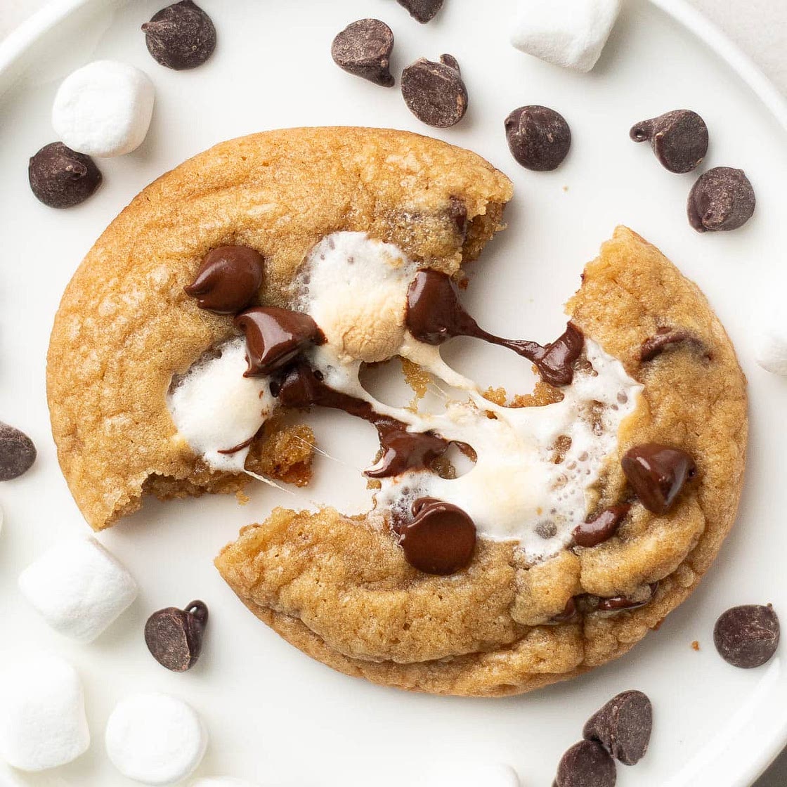 Chocolate Chip and Marshmallow Cookies - Easy Recipe
