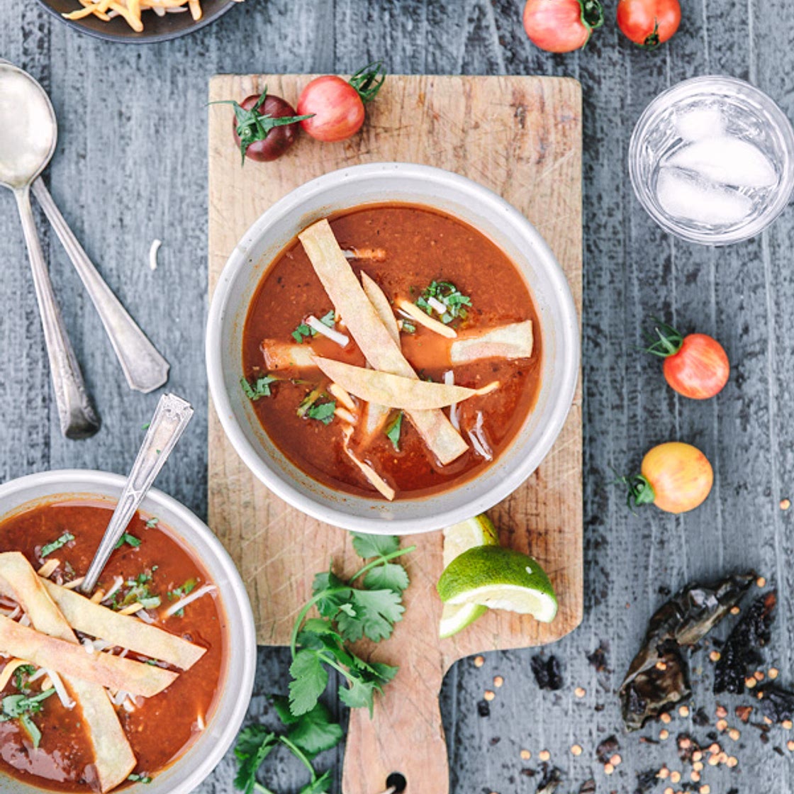 potage de tortillas (sopa de tortilla)