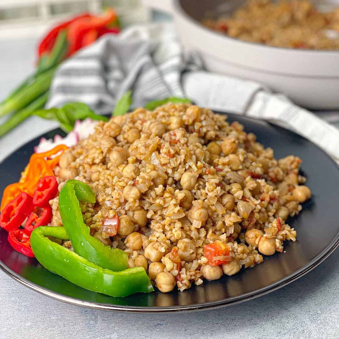 Vegetarian Bulgar and Tomato Pilaf (Burghul w Banadoura)