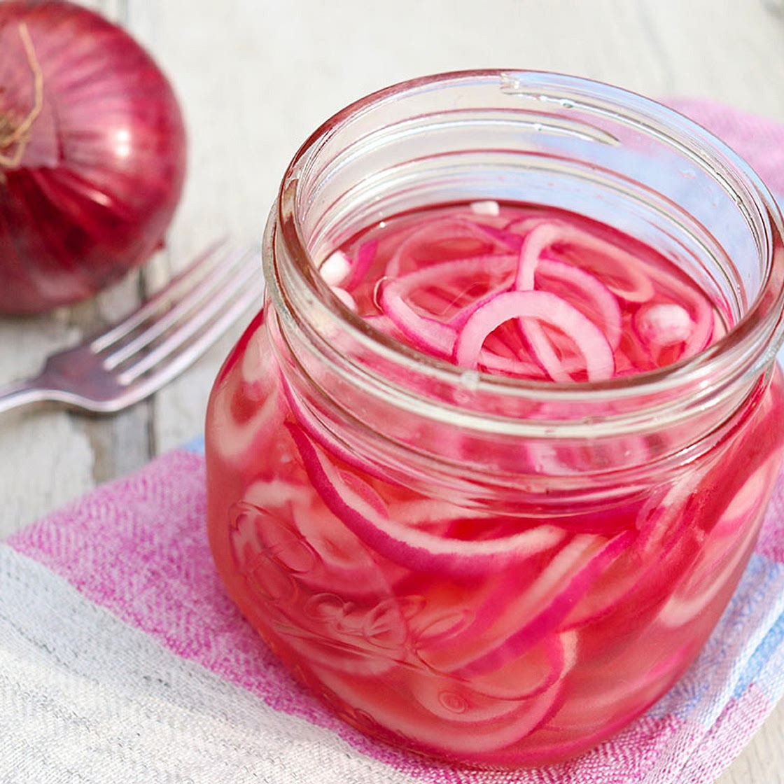 Bowdoin Quick Pickled Red Onions