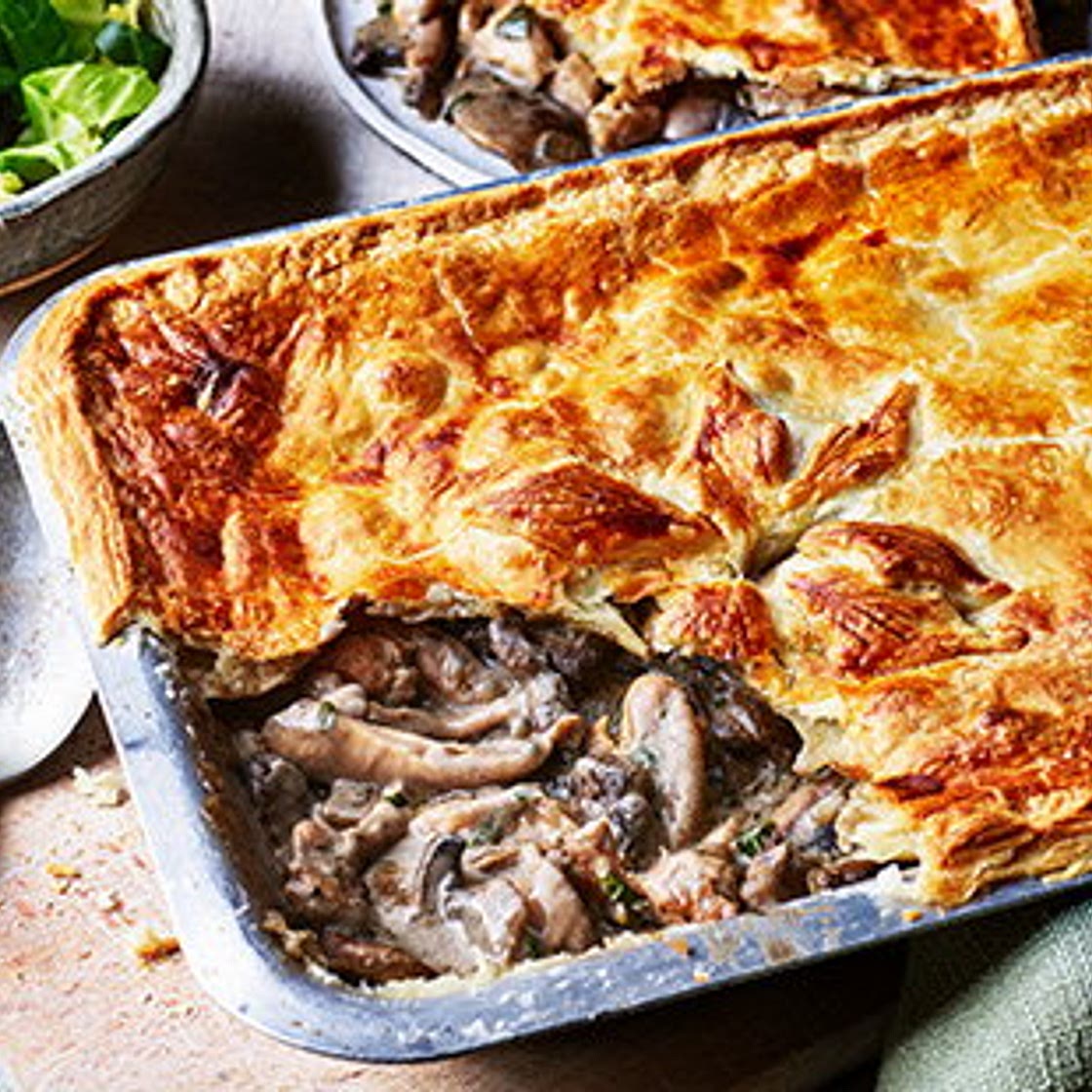 Chicken and mushroom pie