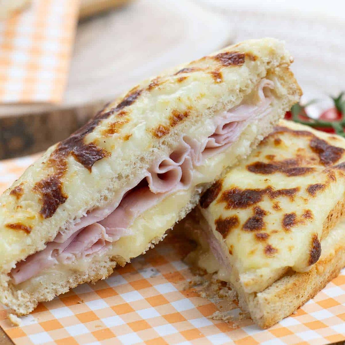 Croque-Monsieur Sandwich