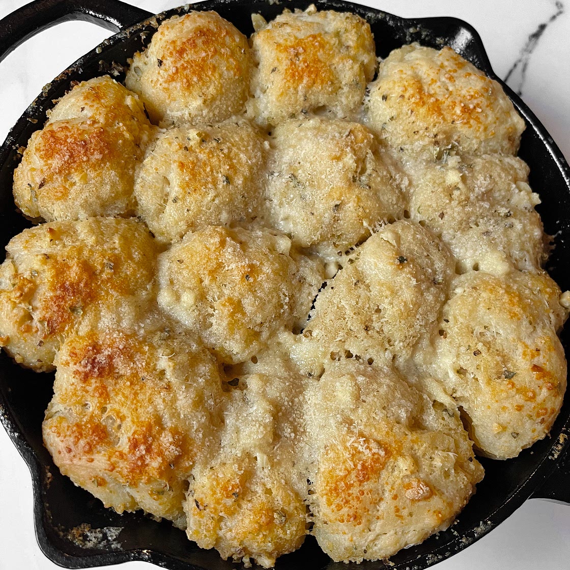 Garlic Knot Monkey Bread ~ Everyone’s New Favorite Appetizer