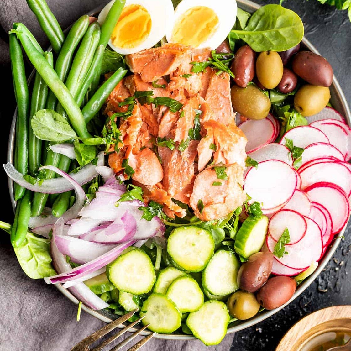Keto Niçoise Salad with Salmon