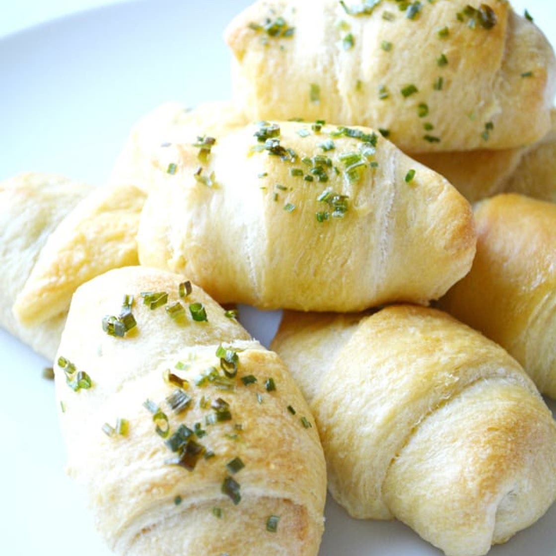 Stuffed Pepperoni Pizza Crescent Rolls