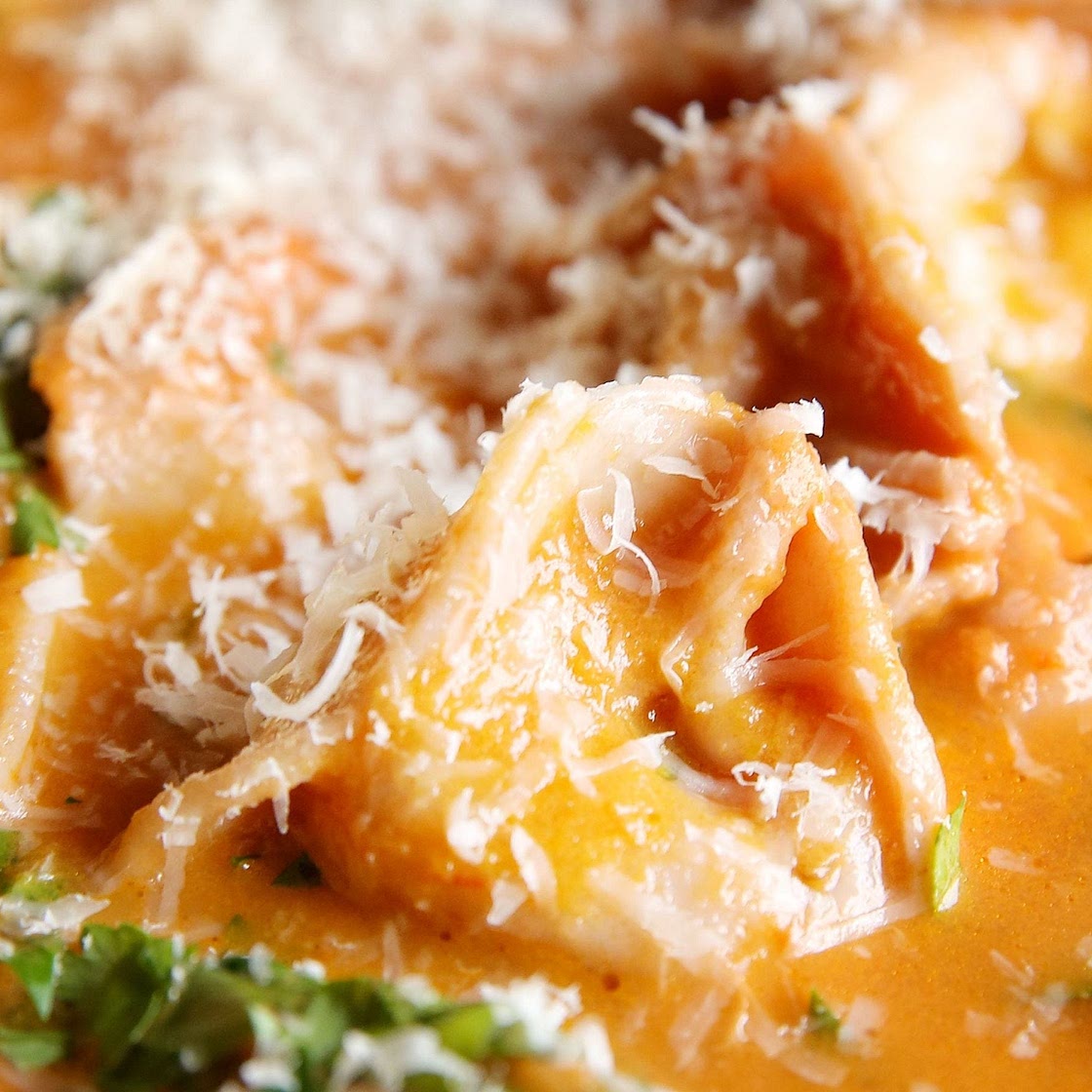 Sun-Dried Tomato Tortellini Soup