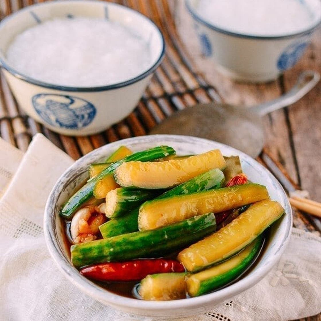 Chinese Pickled Cucumbers (酱黄瓜)
