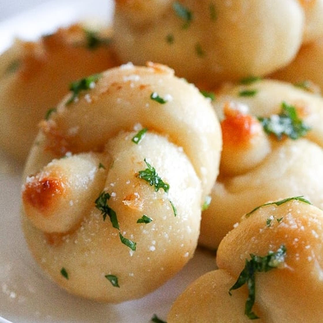 Easy Garlic Knots