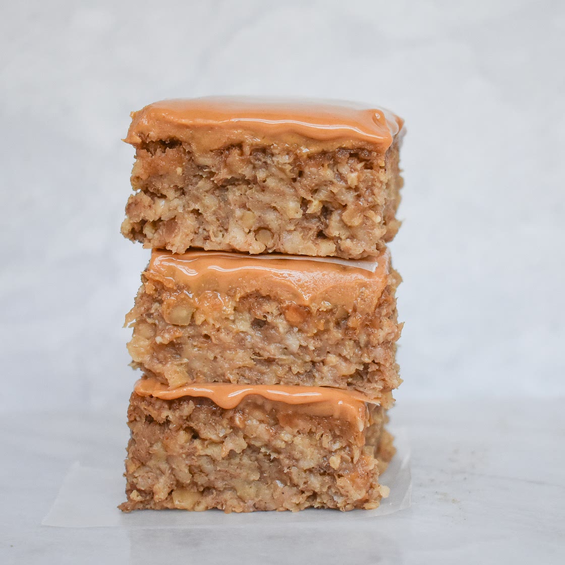 Low-FODMAP Peanut Butter and Banana Baked Oatmeal Bars; Gluten-free, Vegan